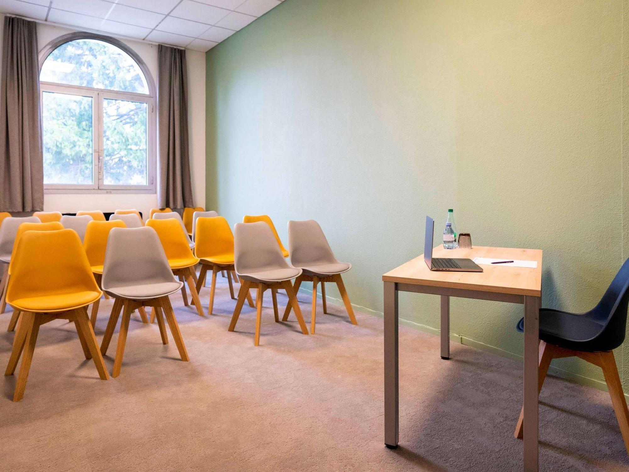 Отель Ibis Styles Aix Les Bains Domaine De Marlioz Экс-ле-Бен Экстерьер фото